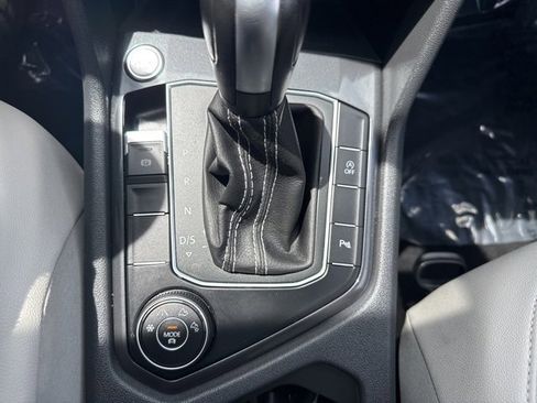 Used 2021 Volkswagen Tiguan SEL image 17