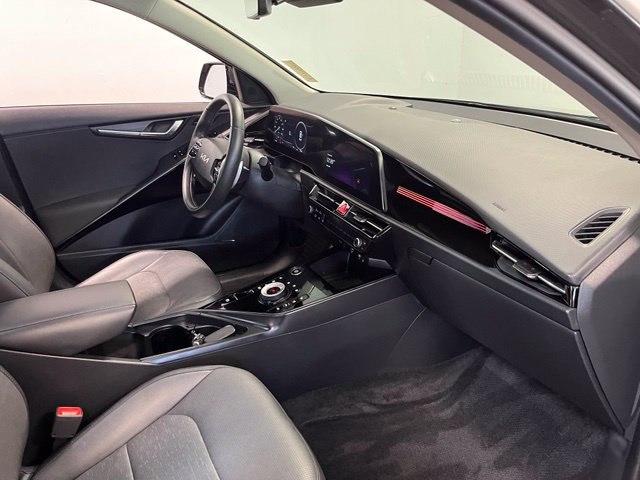 Used 2024 Kia Niro Wave FWD image 11