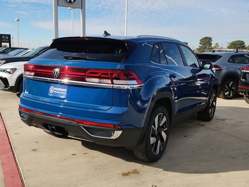 New 2026 Volkswagen Atlas Cross Sport SE image 7