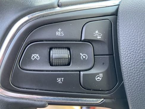 Used 2023 Buick Envision Essence FWD image 18