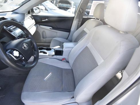 Used 2012 Toyota Camry LE w/ Preferred Accessory Pkg image 8