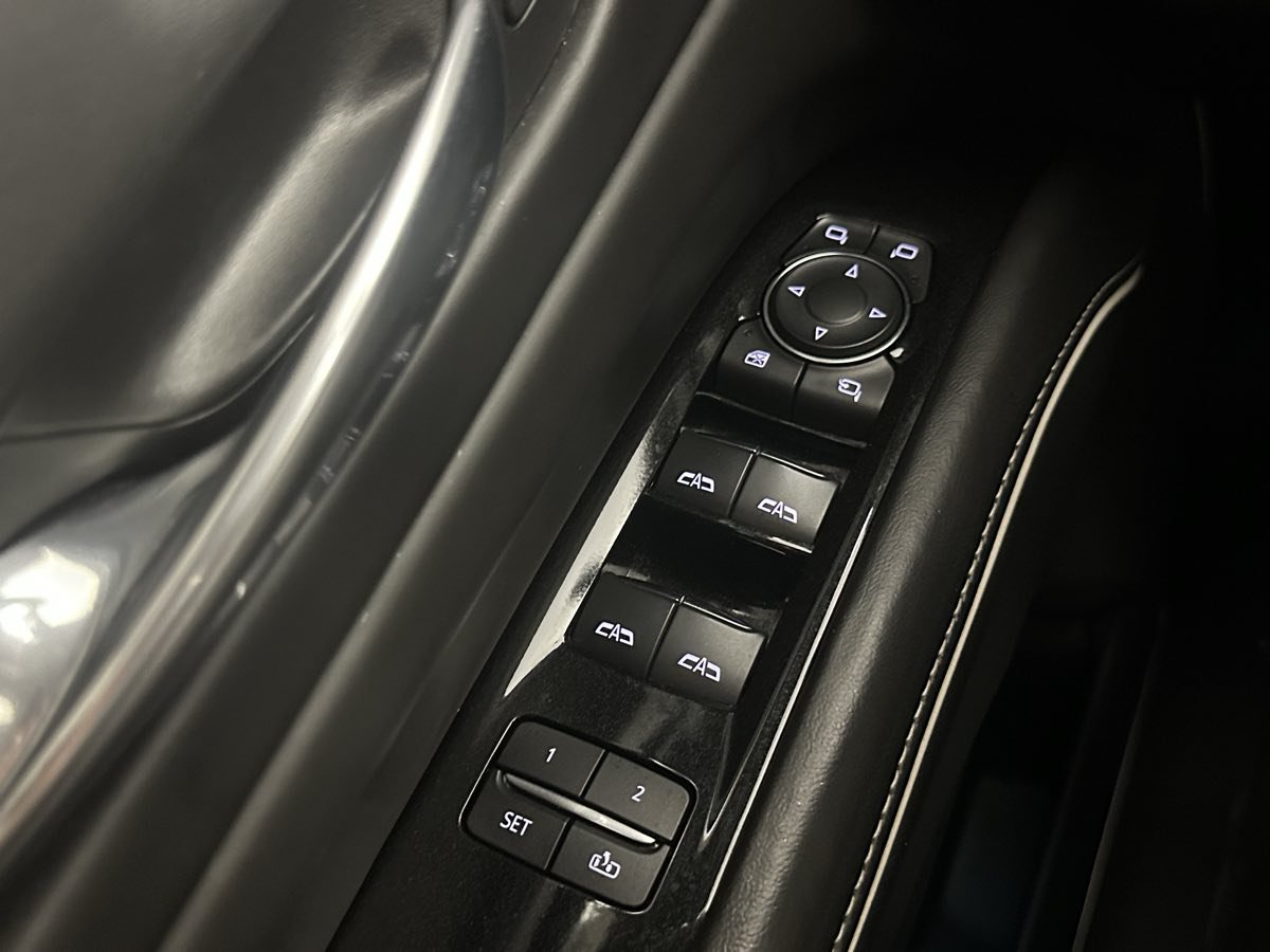 Used 2021 Cadillac Escalade ESV Sport Platinum w/ LPO, ONYX Package AWD/4WD image 46