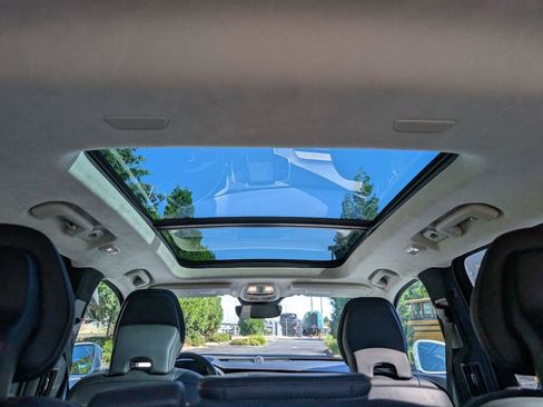 Used 2023 Volvo XC90 B6 Ultimate w/ Lounge Package AWD/4WD image 16