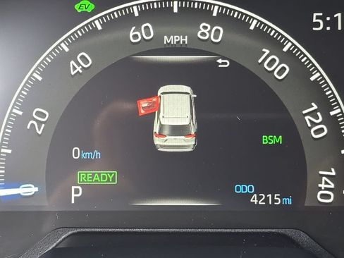 Used 2025 Toyota RAV4 XLE AWD/4WD image 30