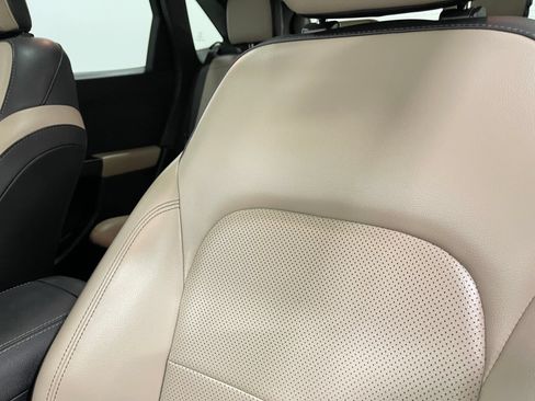 Used 2020 Ford Escape SEL FWD image 18