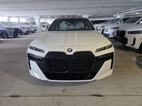 New 2026 BMW 760i xDrive AWD/4WD image 2