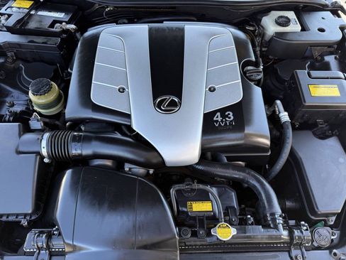 Used 2004 Lexus SC 430 Convertible RWD image 30