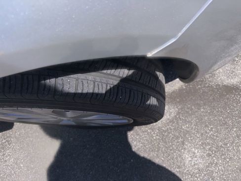 Used 2019 Nissan Versa S FWD image 8