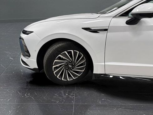 Used 2025 Hyundai Sonata Limited image 34