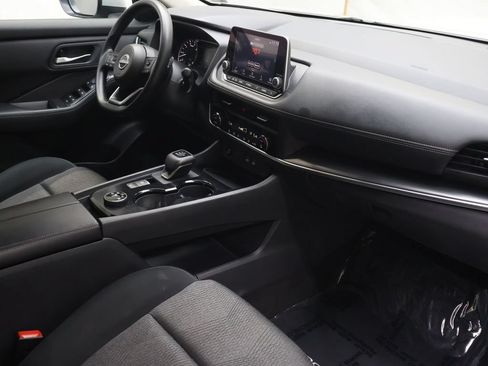 Used 2024 Nissan Rogue SV AWD/4WD image 10