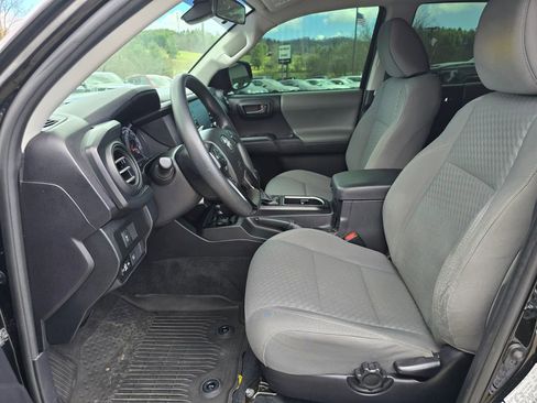 Used 2021 Toyota Tacoma SR image 4