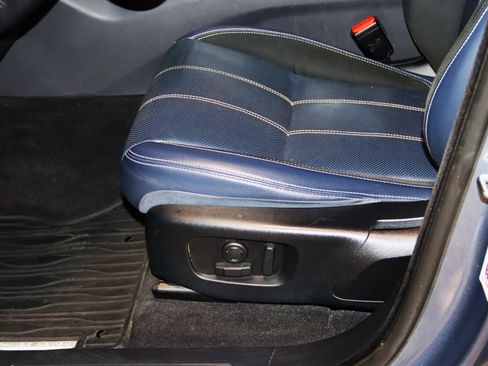 Used 2020 Land Rover Range Rover Velar R-Dynamic S image 38