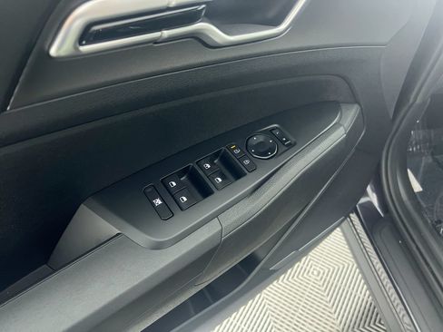New 2026 Kia Sportage LX w/ LX Convenience Package FWD image 16
