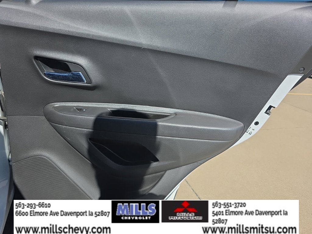 Used 2020 Chevrolet Trax LT w/ LT Convenience Package FWD image 19