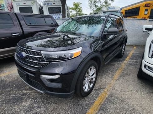 Used 2023 Ford Explorer XLT w/ Equipment Group 202A AWD/4WD image 1