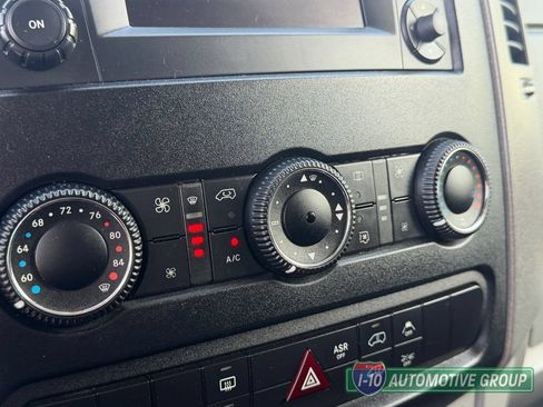 Used 2015 Mercedes-Benz Sprinter 2500 image 24