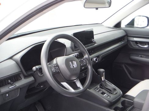 Used 2023 Honda CR-V LX image 10