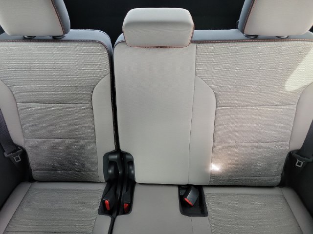Certified 2026 Chevrolet Traverse LT w/ Driver Confidence Package FWD image 30