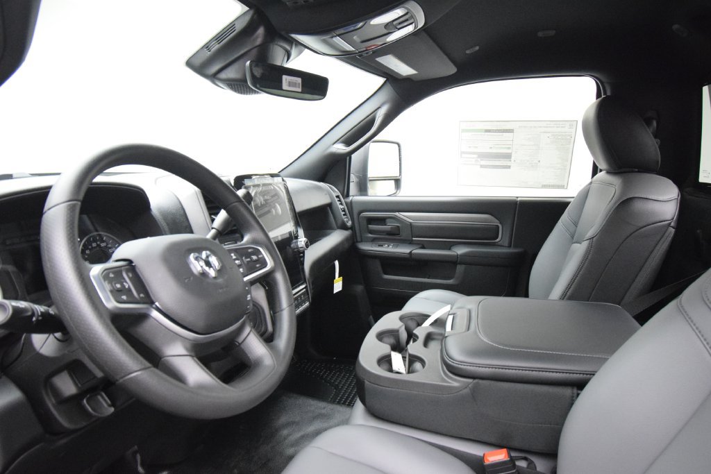 New 2026 RAM 3500 Tradesman AWD/4WD image 31