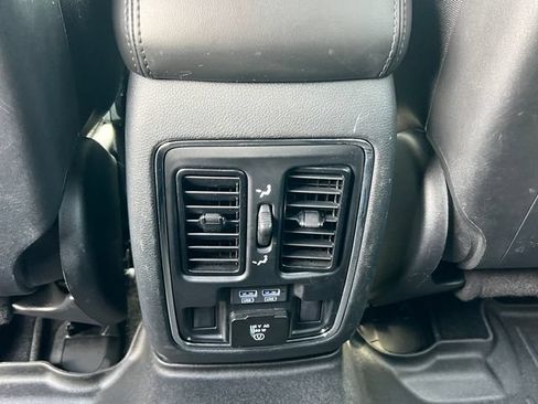 Used 2020 Jeep Grand Cherokee Limited AWD/4WD image 37