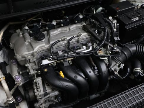 Used 2021 Toyota Corolla LE image 24