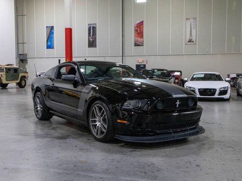 Used 2013 Ford Mustang Boss 302 RWD image 8