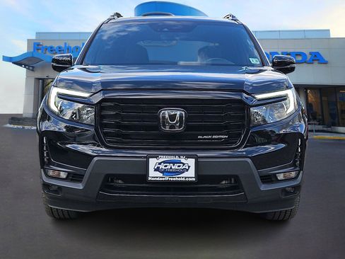 Certified 2024 Honda Passport Black Edition image 2