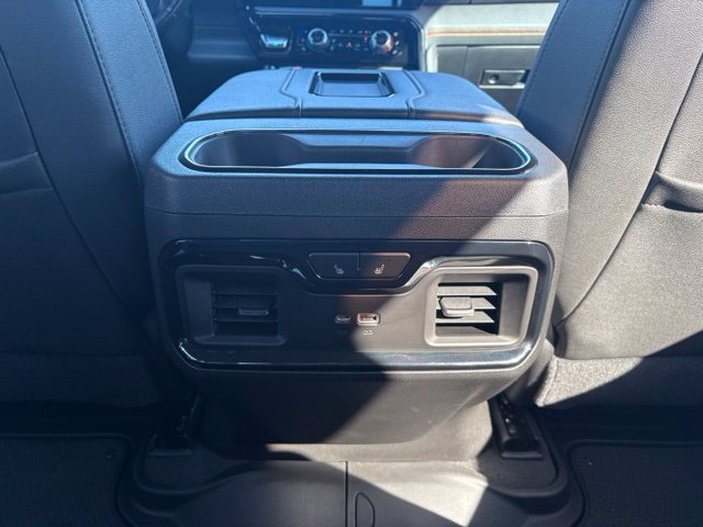 Used 2022 GMC Sierra 1500 AT4 w/ AT4 Preferred Package AWD/4WD image 11