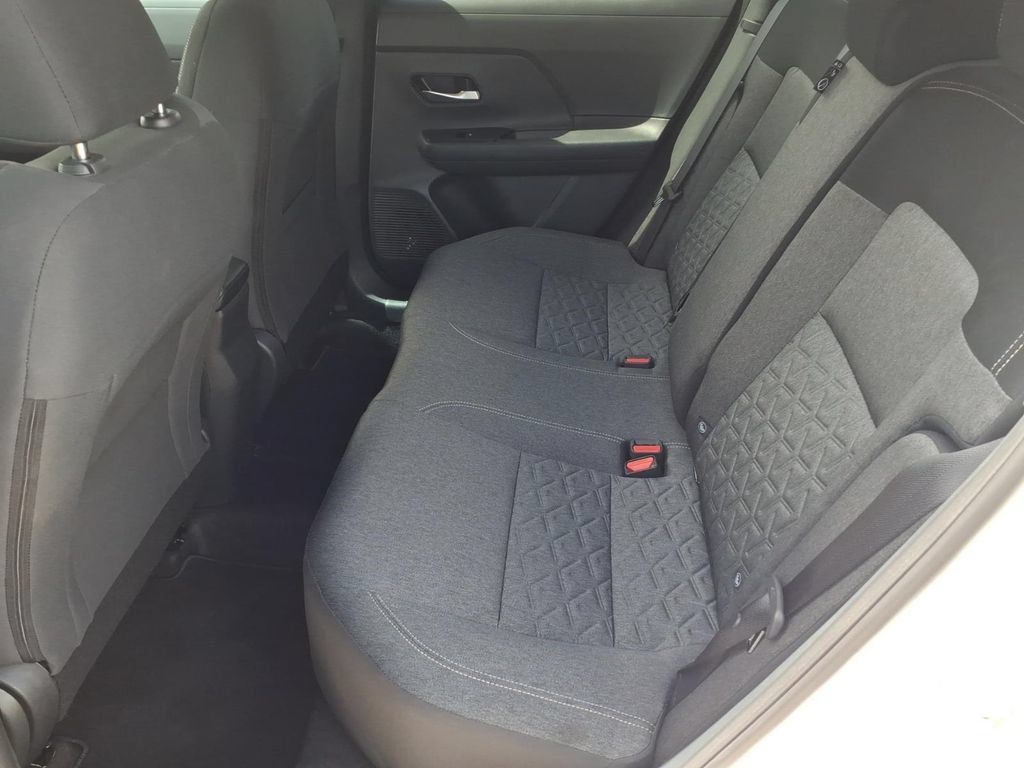 Used 2026 Nissan Kicks SV FWD image 13