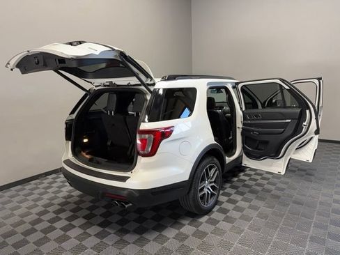 Used 2019 Ford Explorer Sport w/ Equipment Group 401A AWD/4WD image 29