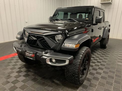 Used 2023 Jeep Gladiator Sport image 13