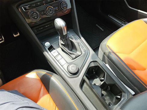 Used 2021 Volkswagen Tiguan SEL Premium R-Line w/ 3rd Row Seat Package image 30