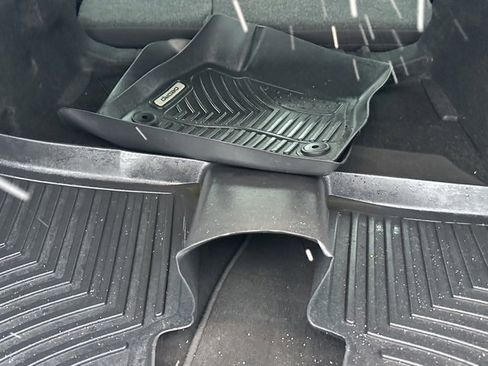 Used 2021 Chevrolet Malibu LS w/ Driver Confidence Package II image 16