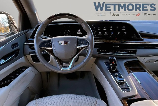 Used 2024 Cadillac Escalade Sport Platinum w/ LPO, ONYX Package AWD/4WD image 8