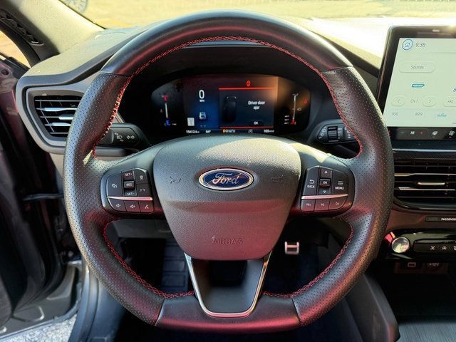 Used 2024 Ford Escape ST-Line w/ Tech Pack #1 AWD/4WD image 24