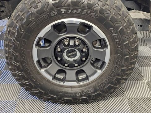 Used 2024 Ford F250 Lariat w/ Sport Appearance Package image 8