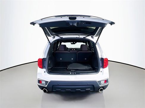 Certified 2025 Honda Passport EX-L image 28