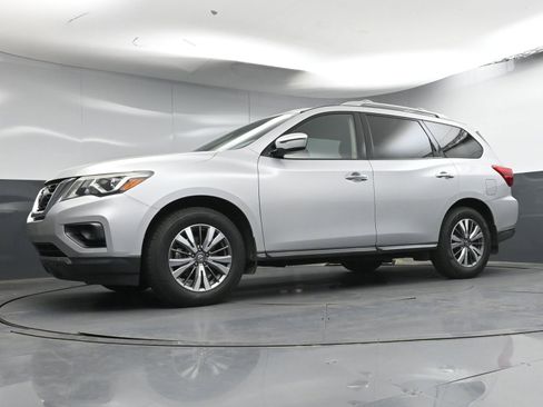 Used 2020 Nissan Pathfinder S image 19