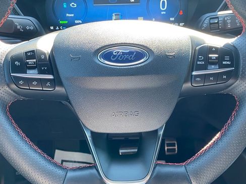 Used 2024 Ford Escape ST-Line Elite w/ Premium Technology Package image 29