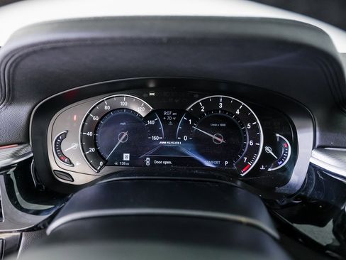 Used 2018 BMW M550i xDrive image 15