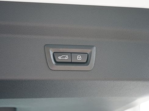 Used 2025 BMW X2 xDrive28i w/ Convenience Package image 37