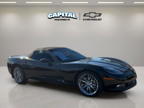 Used 2007 Chevrolet Corvette Convertible w/ Preferred Equipment Group image 7