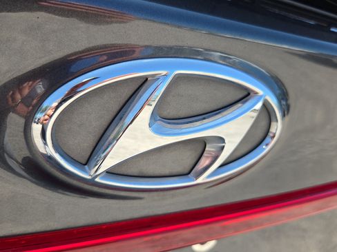 Used 2023 Hyundai Santa Fe SEL FWD image 15
