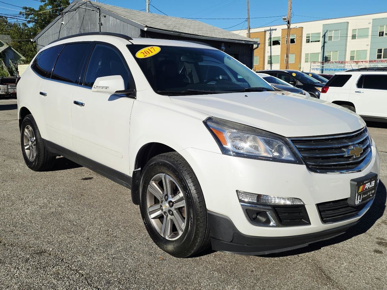Used 2017 Chevrolet Traverse LT FWD image 3