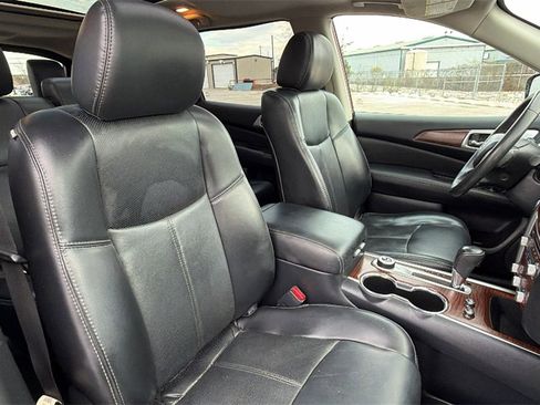 Used 2017 Nissan Pathfinder Platinum image 51
