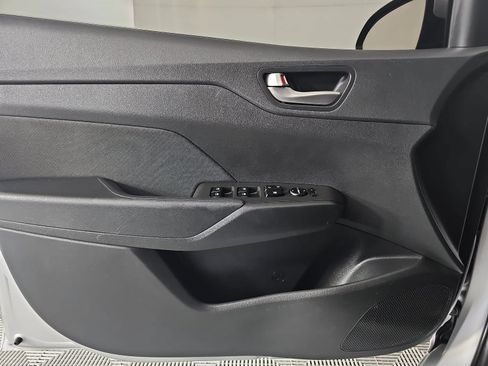 Used 2022 Hyundai Accent SE FWD image 24