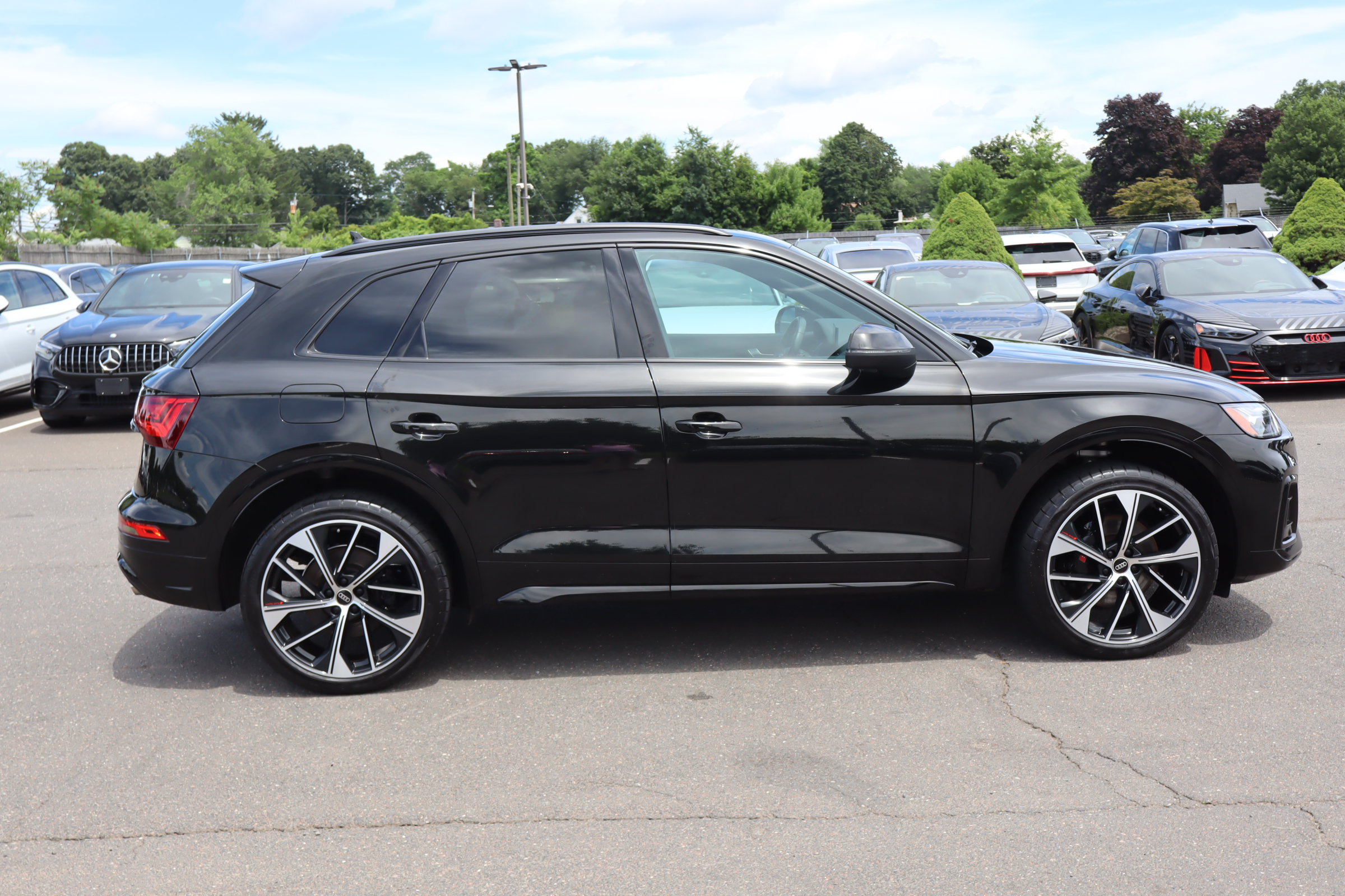 Used 2023 Audi SQ5 Premium Plus w/ Premium Plus Package AWD/4WD image 4