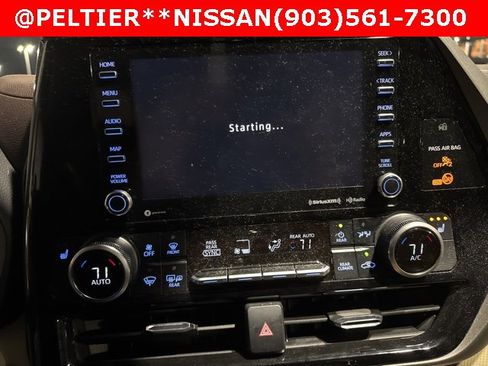 Used 2020 Toyota Highlander XLE image 14