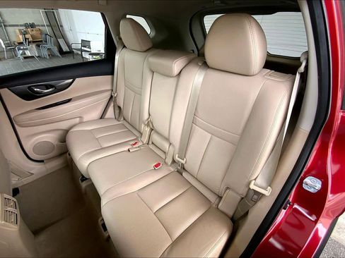 Used 2015 Nissan Rogue SL FWD image 21