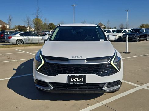 Used 2023 Kia Sportage EX image 9